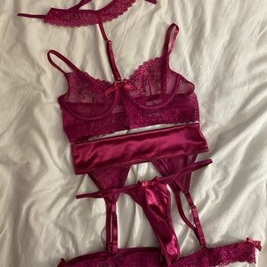 3 piece lingerie set!!
